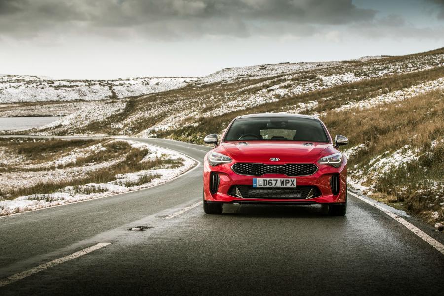  Kia Stinger GT-Line S (CK) 2017 года  (UK) (фото 6 из 41)
